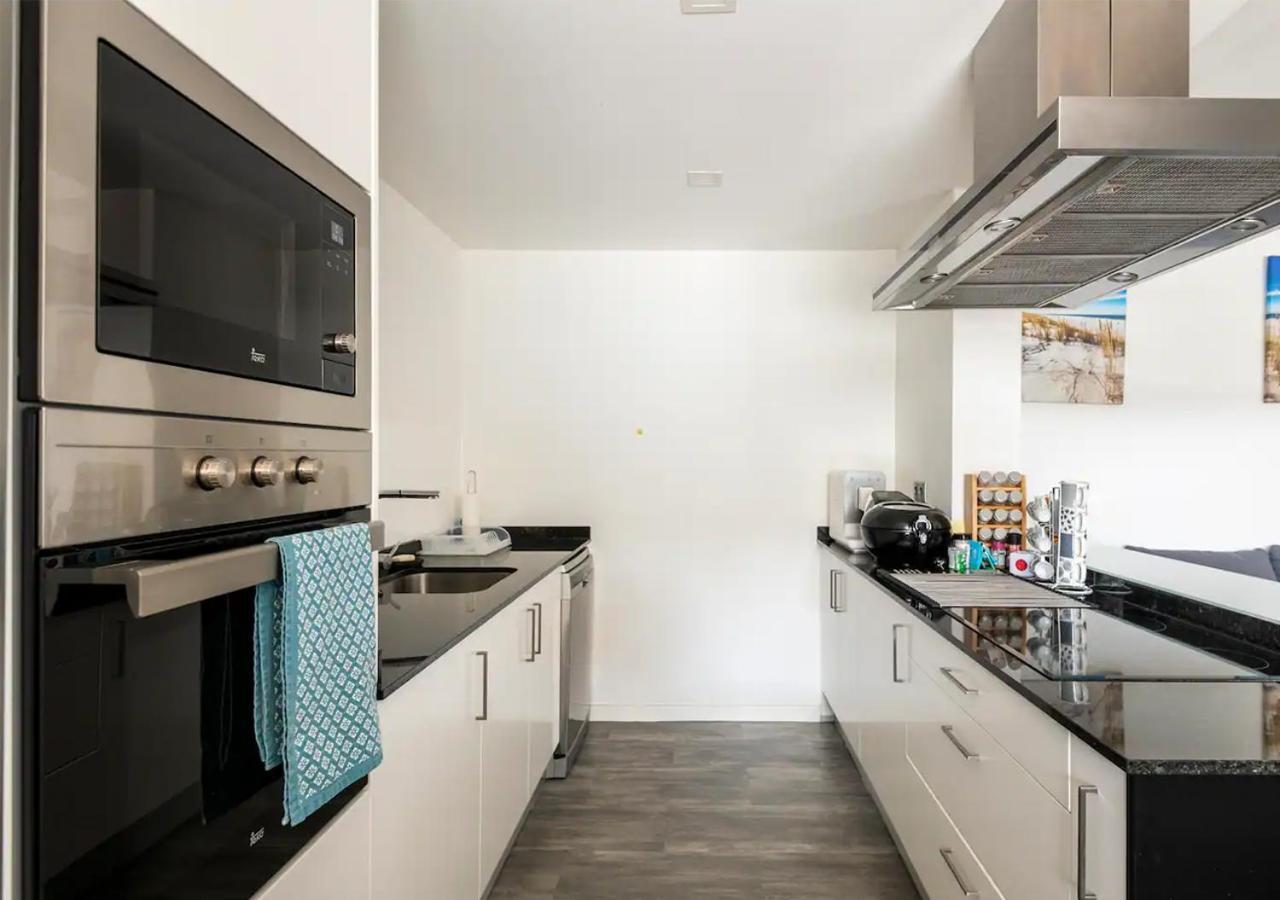 Lovely 1-Bedroom Apartment With Parking Ocean View 푼샬 외부 사진