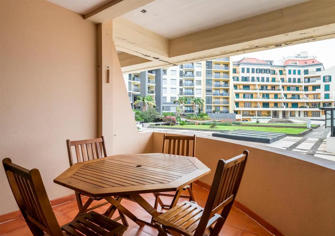Lovely 1-Bedroom Apartment With Parking Ocean View 푼샬 외부 사진
